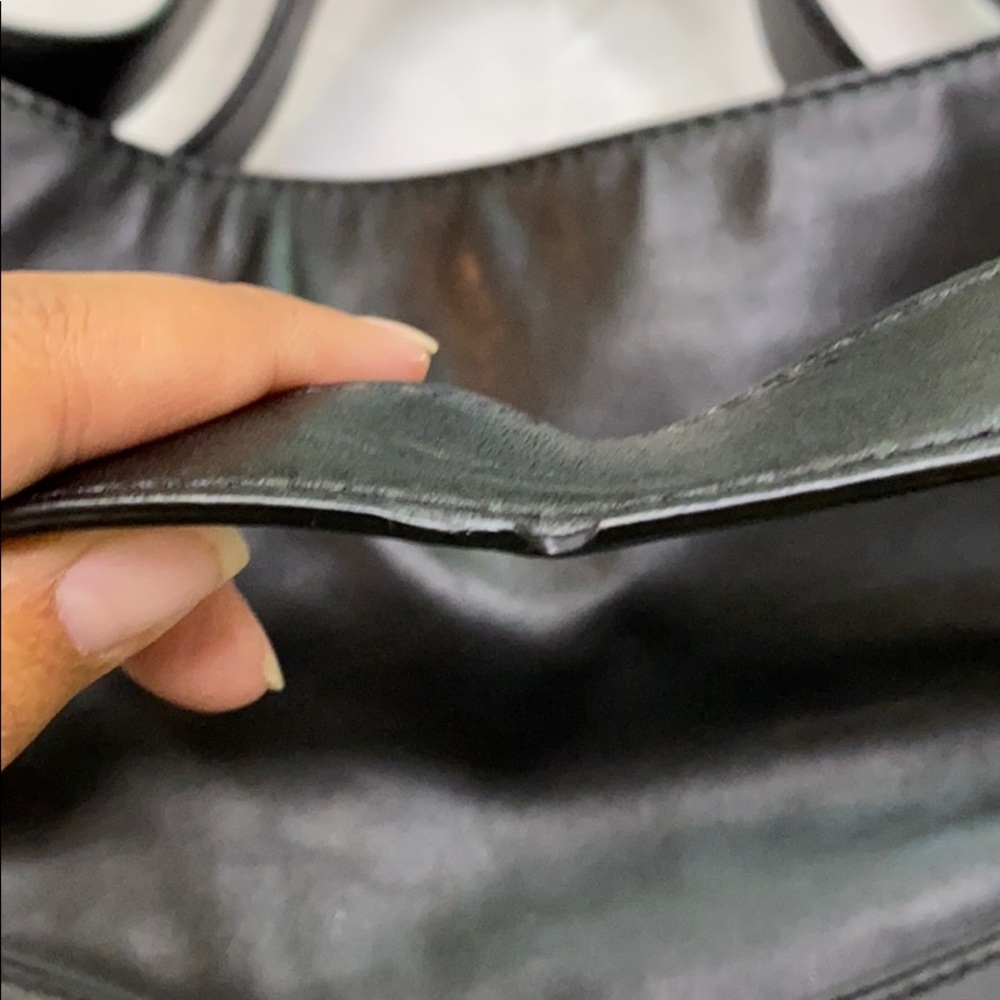 Black & Gold Michael Kors Purse - Picture 5 of 5